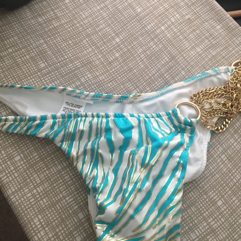 Beach Bunny Khloe Zebra bottoms